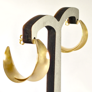 Argola Larga Grande Banhada em 18K