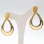 Brinco Duas Gotas Vazadas Banhado em Ouro 18K