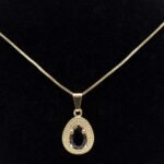 Colar Pingente Trabalhado com Zircônia Preta Banhado em Ouro 18K