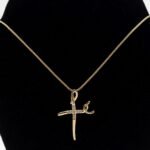 Colar Palavra Fé Cravejada com Zircônia Cristal Banhado em Ouro 18K