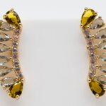 Brinco Leque Zircônias Coloridas Banhado em Ouro 18K