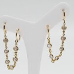 Ear Cuff Zircônias Cristal Intercaladas Banhado em Ouro 18K
