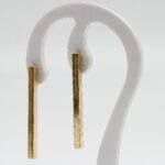 Brinco Liso Retangular Banhado em Ouro 18K