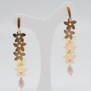 Brinco Flor Sobreposta Ponta Pérola Banhado em Ouro 18K