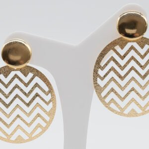 Brinco Redondo Trabalhado em Ondas Vazadas Banhado em Ouro 18K