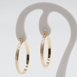 Argola com Detalhes de Bolinhas Banhada em Ouro 18K