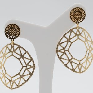 Brinco Geométrico Vazado Banhado em Ouro 18K