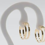 Argola Vazada Pequena Banhada em Ouro 18K