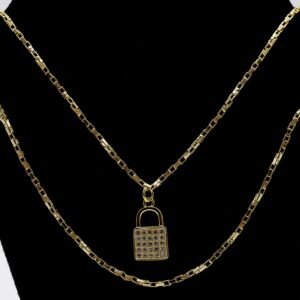 Colar Duplo com Cadeado Cravejado Banhado em Ouro 18K