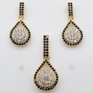 Conjunto Gotas Cravejadas com Zircônias Cristal e Preta Banhado em Ouro 18K