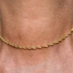 Colar Torcido Trabalhado Banhado em Ouro 18K