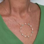 Colar Luxo Círculo Grande com Zircônias Coloridas Banhado em Ouro 18K