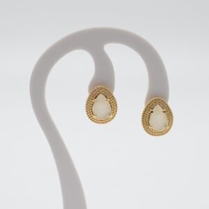 Brinco Trabalhado com Zircônia Branca Banhado em Ouro 18K