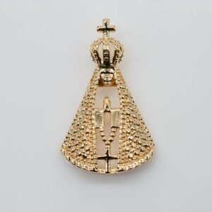 Pingente Santa com Detalhes em Micro Bolas Banhado em Ouro 18K