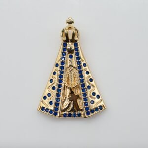 Pingente Santa Grande com Cruz Pendurada e Zircônia Azul Banhado em Ouro 18K