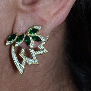 Brinco de Asa Sobreposta, Frente Zircônias Verdes Naturais com Zircônia Cravejada e Trás Asa Cravejada de Zircônia Banhado em Ouro 18K