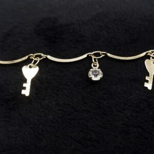 Pulseira Infantil Chave de Coração e Zircônia Cristal Banhada em Ouro 18K