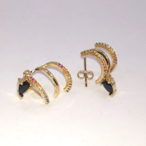 Brinco Vazado com Tiras Cravejadas Zircônia Colorida e Pingente de Gota Banhado em Ouro 18K