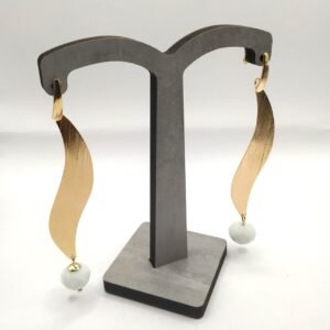 Brinco S Liso com Zircônia Branca Banhado em Ouro 18K